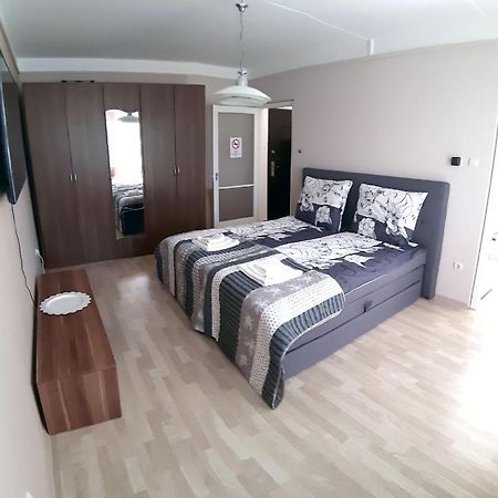 Katica Apartman ميسكولك المظهر الخارجي الصورة